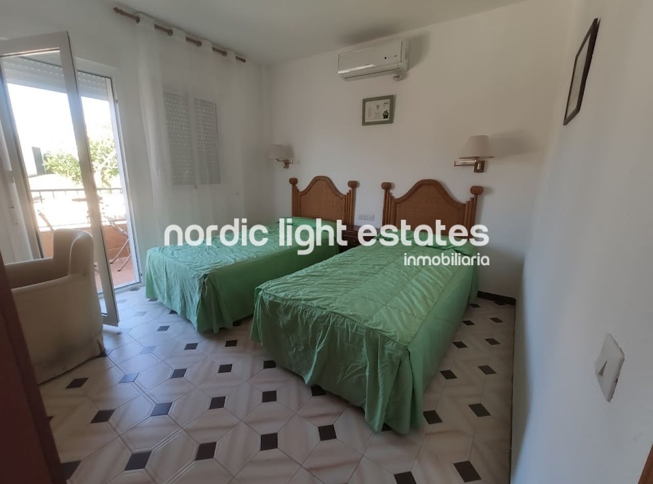 4 soverom Villa til leie i Nerja med svømmebasseng garasje - € 1 800 (Ref: 5718169)