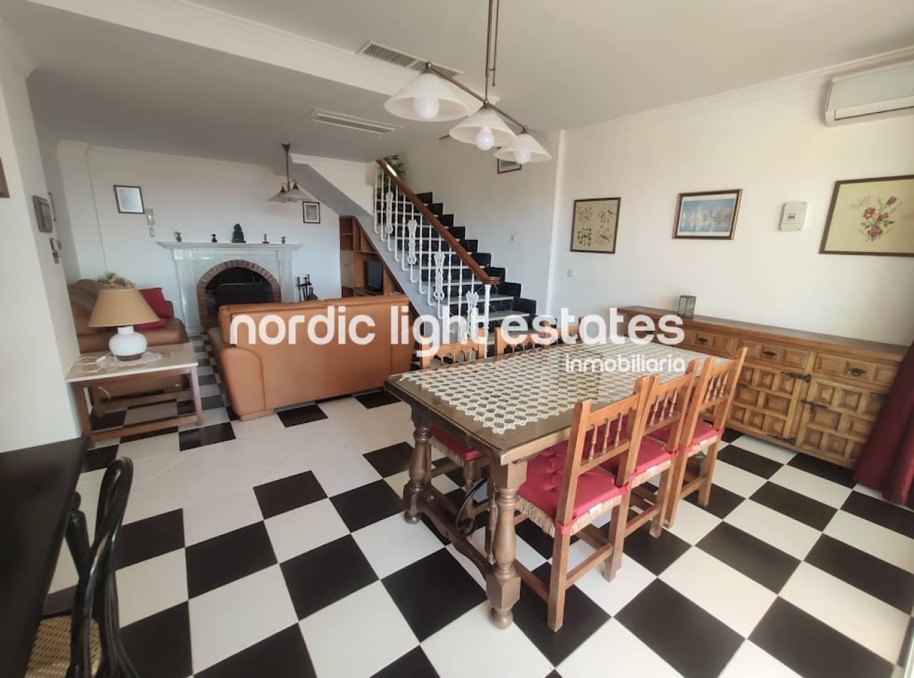 4 soverom Villa til leie i Nerja med svømmebasseng garasje - € 1 800 (Ref: 5718169)