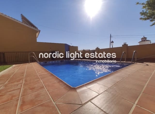 4 soverom Villa til leie i Nerja med svømmebasseng garasje - € 1 800 (Ref: 5718169)