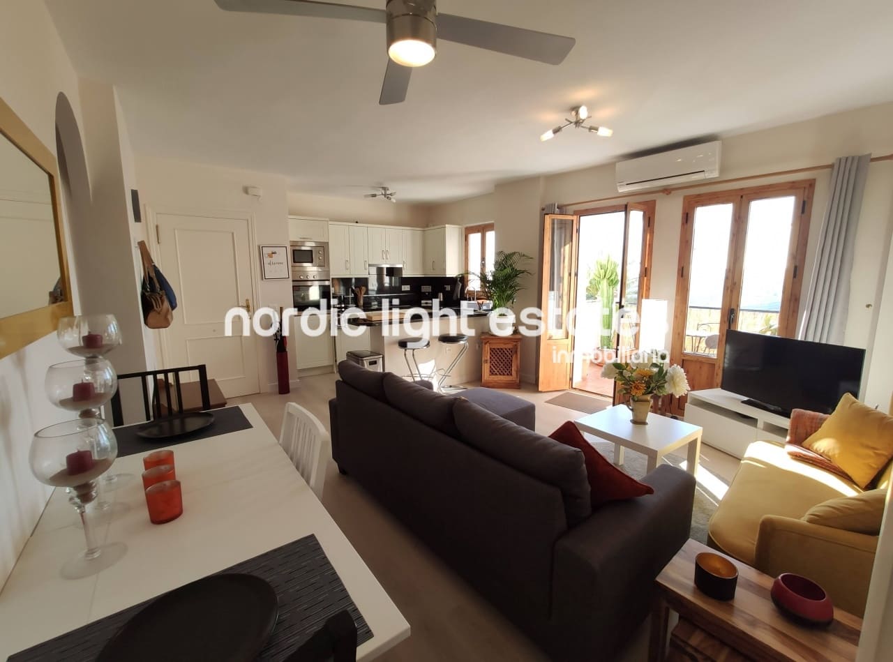 3 sypialnia Penthouse do wynajęcia w Frigiliana z basenem - 1 400 € (Ref: 5807931)