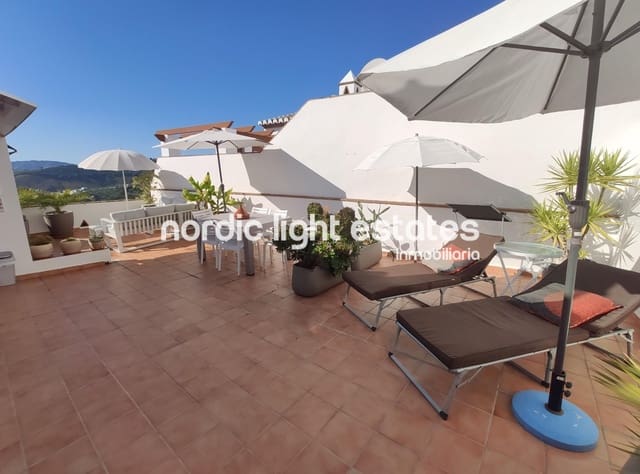3 quarto Penthouse para arrendar em Frigiliana com piscina - 1 400 € (Ref: 5807931)
