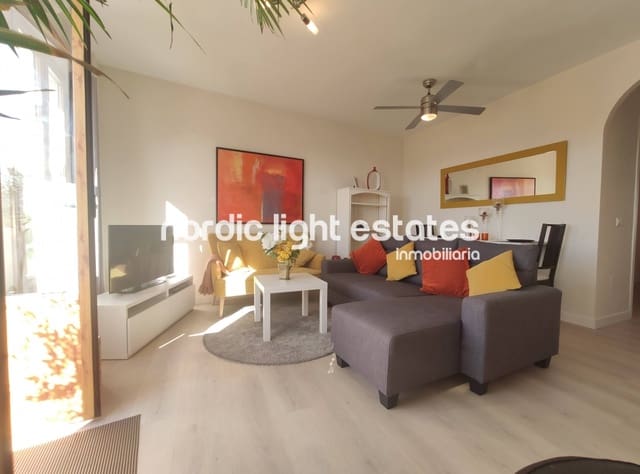 3 quarto Penthouse para arrendar em Frigiliana com piscina - 1 400 € (Ref: 5807931)