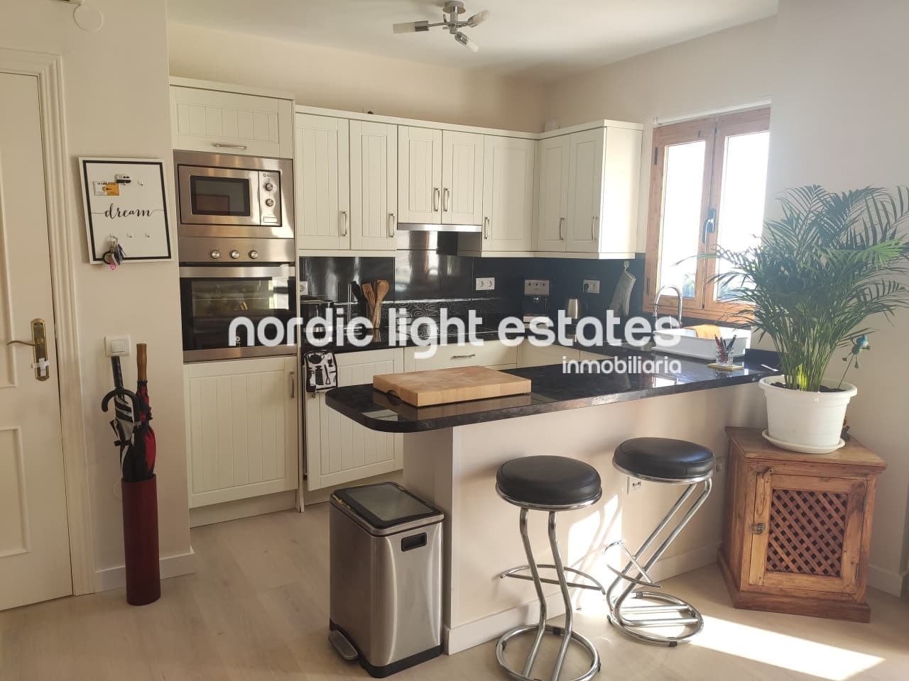 3 sypialnia Penthouse do wynajęcia w Frigiliana z basenem - 1 400 € (Ref: 5807931)