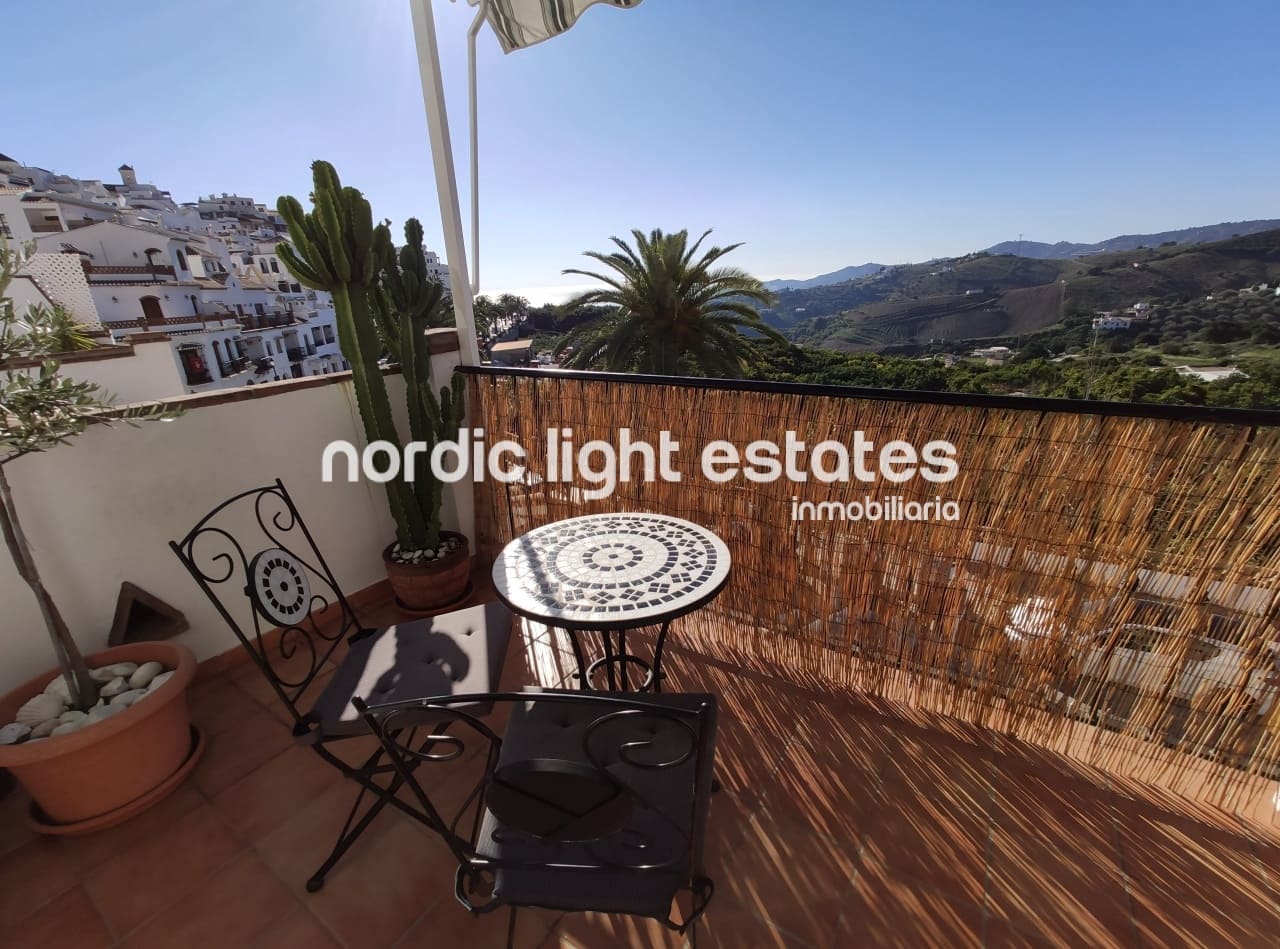 3 sypialnia Penthouse do wynajęcia w Frigiliana z basenem - 1 400 € (Ref: 5807931)