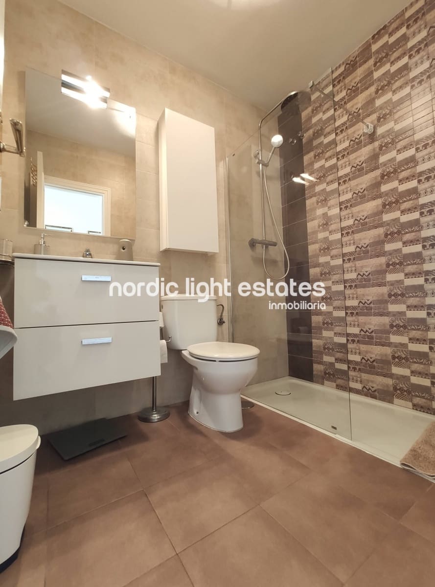 3 sypialnia Penthouse do wynajęcia w Frigiliana z basenem - 1 400 € (Ref: 5807931)