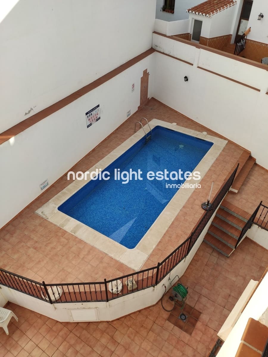 3 sypialnia Penthouse do wynajęcia w Frigiliana z basenem - 1 400 € (Ref: 5807931)