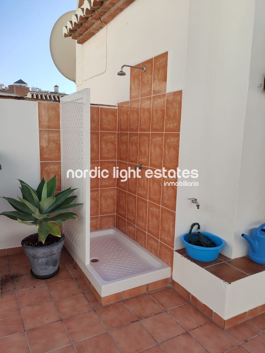 3 sypialnia Penthouse do wynajęcia w Frigiliana z basenem - 1 400 € (Ref: 5807931)