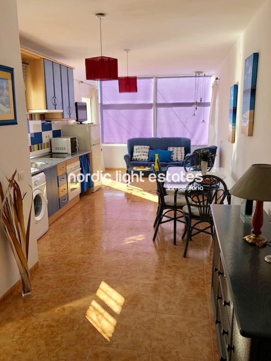 1 bedroom Apartment for rent in Nerja with pool - € 850 (Ref: 5903946)