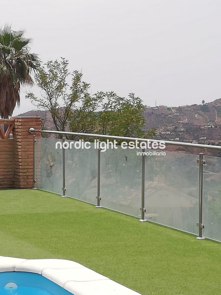 3 sypialnia Finka/Dom wiejski do wynajęcia w Frigiliana z basenem garażem - 1 500 € (Ref: 6923799)