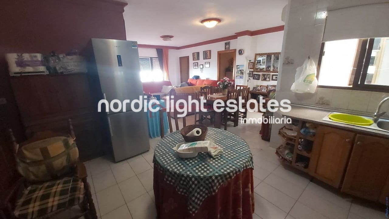 6 quarto Moradia Geminada para venda em Nerja com garagem - 693 000 € (Ref: 7167718)
