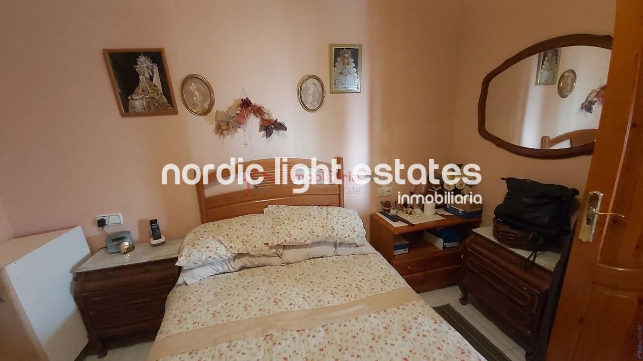 6 quarto Moradia Geminada para venda em Nerja com garagem - 693 000 € (Ref: 7167718)