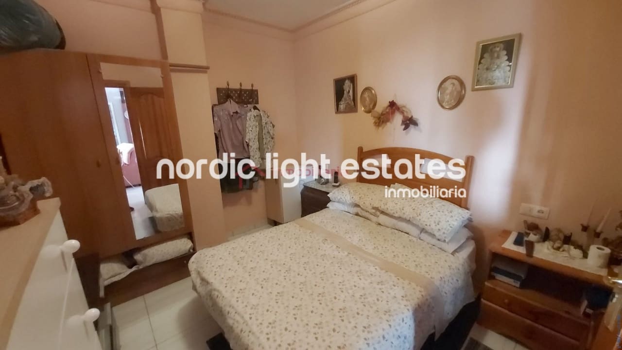 6 quarto Moradia Geminada para venda em Nerja com garagem - 693 000 € (Ref: 7167718)