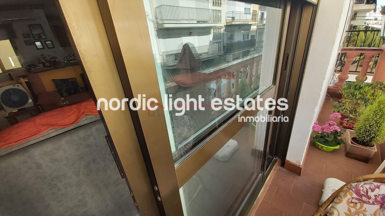 6 quarto Moradia Geminada para venda em Nerja com garagem - 693 000 € (Ref: 7167718)