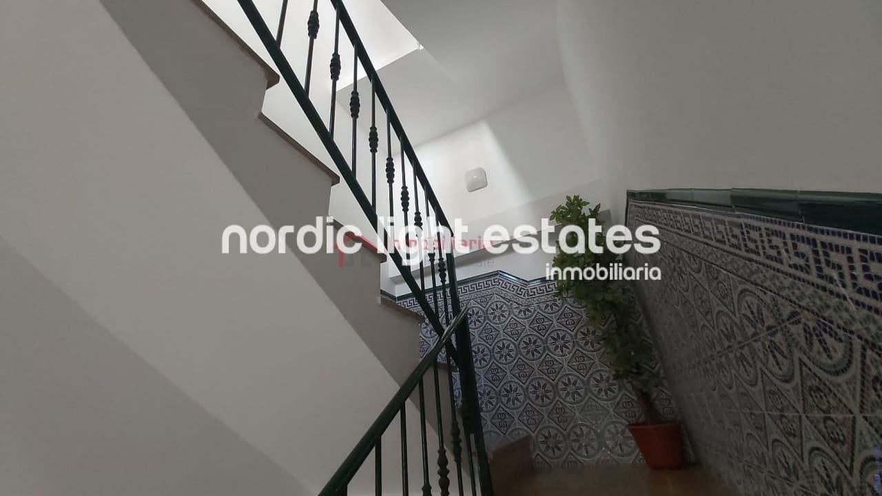 6 quarto Moradia Geminada para venda em Nerja com garagem - 693 000 € (Ref: 7167718)