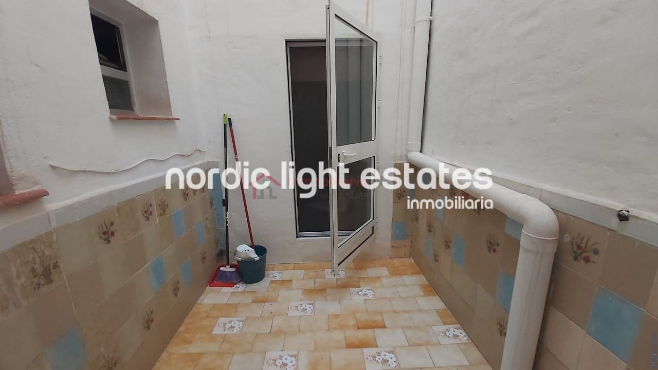 6 quarto Moradia Geminada para venda em Nerja com garagem - 693 000 € (Ref: 7167718)