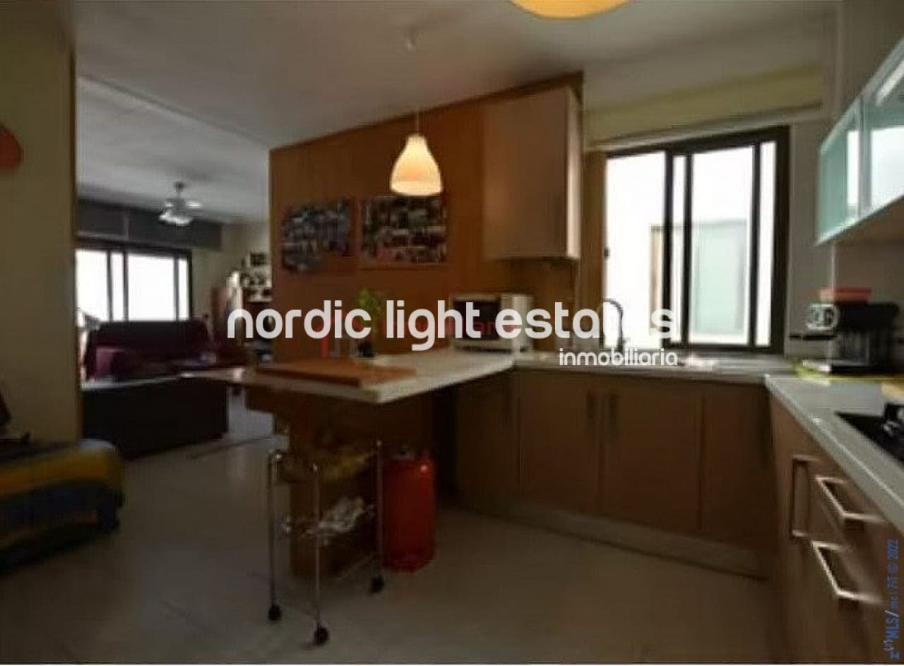 6 quarto Moradia Geminada para venda em Nerja com garagem - 693 000 € (Ref: 7167718)