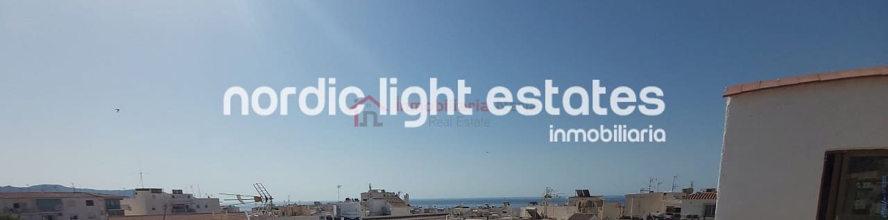 6 quarto Moradia Geminada para venda em Nerja com garagem - 693 000 € (Ref: 7167718)