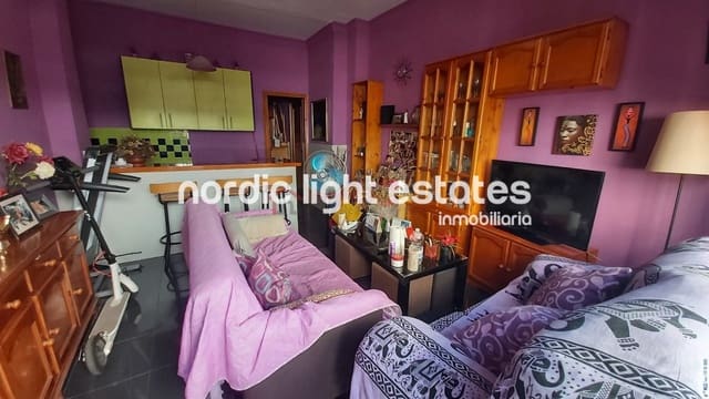 6 quarto Moradia Geminada para venda em Nerja com garagem - 693 000 € (Ref: 7167718)