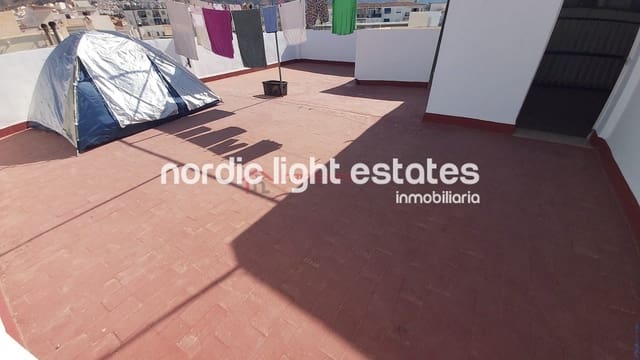 6 quarto Moradia Geminada para venda em Nerja com garagem - 693 000 € (Ref: 7167718)