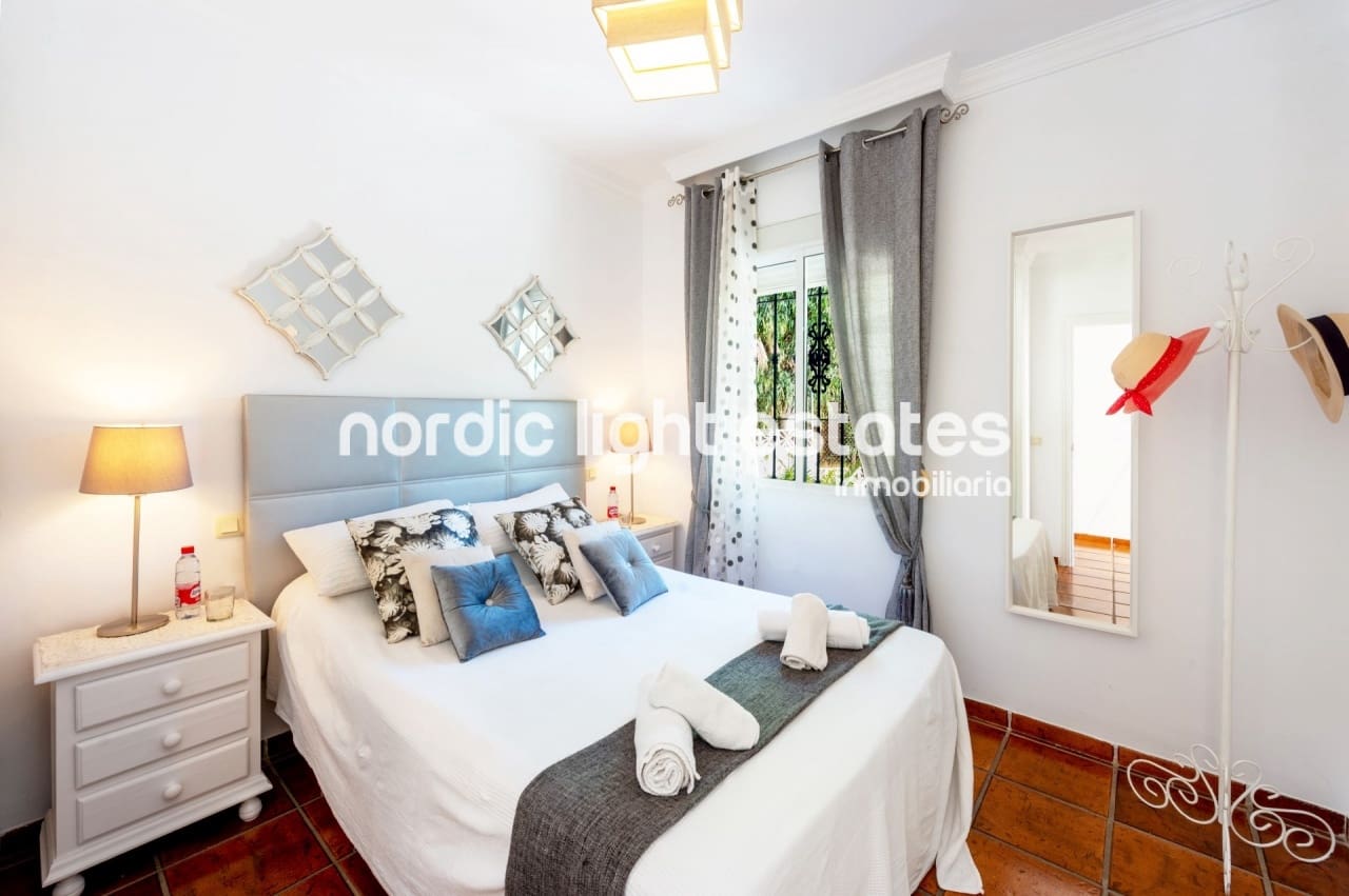 4 makuuhuone Huvila vuokrattavana paikassa Frigiliana mukana uima-altaan - 2 000 € (Ref: 7589835)