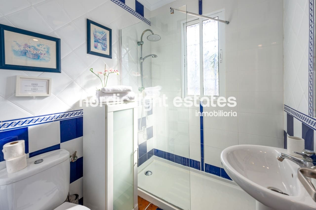 4 makuuhuone Huvila vuokrattavana paikassa Frigiliana mukana uima-altaan - 2 000 € (Ref: 7589835)