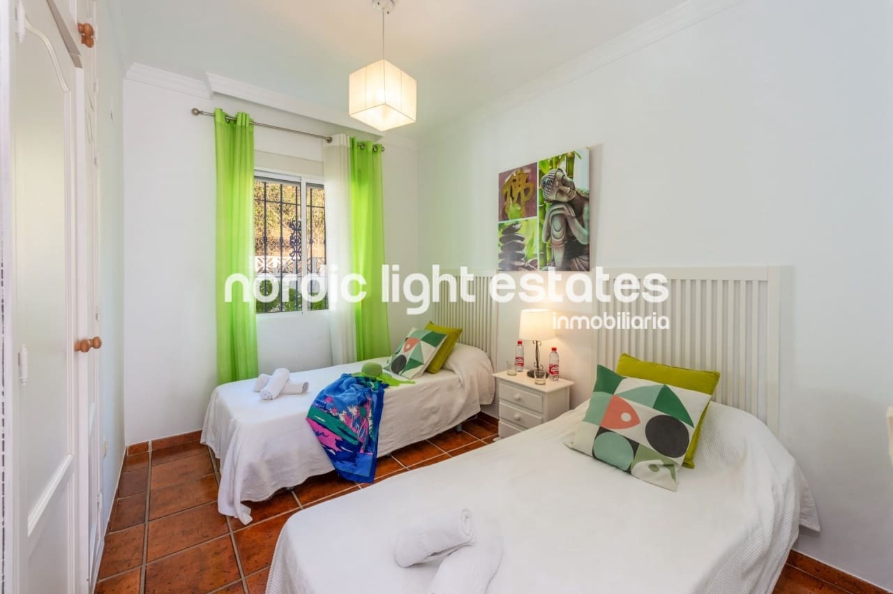 4 makuuhuone Huvila vuokrattavana paikassa Frigiliana mukana uima-altaan - 2 000 € (Ref: 7589835)