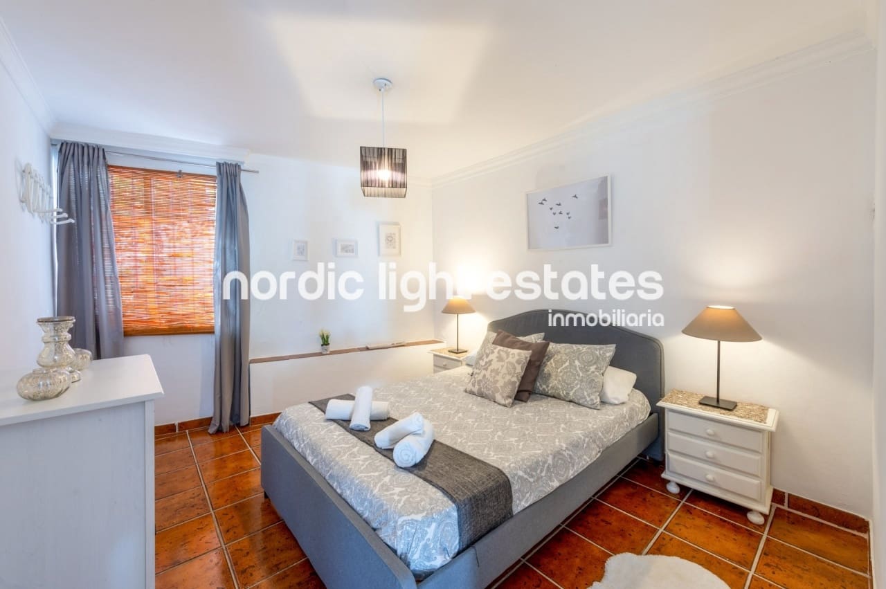 4 makuuhuone Huvila vuokrattavana paikassa Frigiliana mukana uima-altaan - 2 000 € (Ref: 7589835)