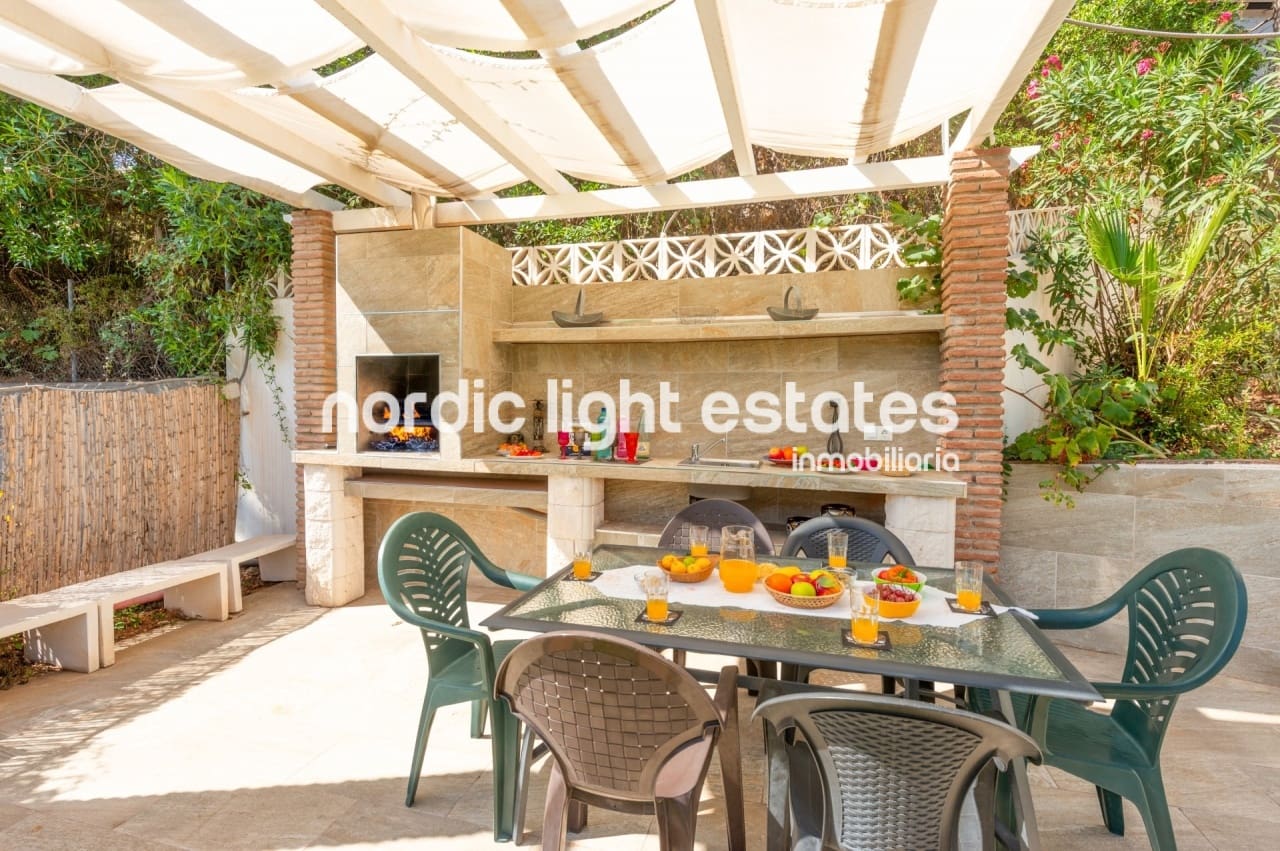 4 makuuhuone Huvila vuokrattavana paikassa Frigiliana mukana uima-altaan - 2 000 € (Ref: 7589835)