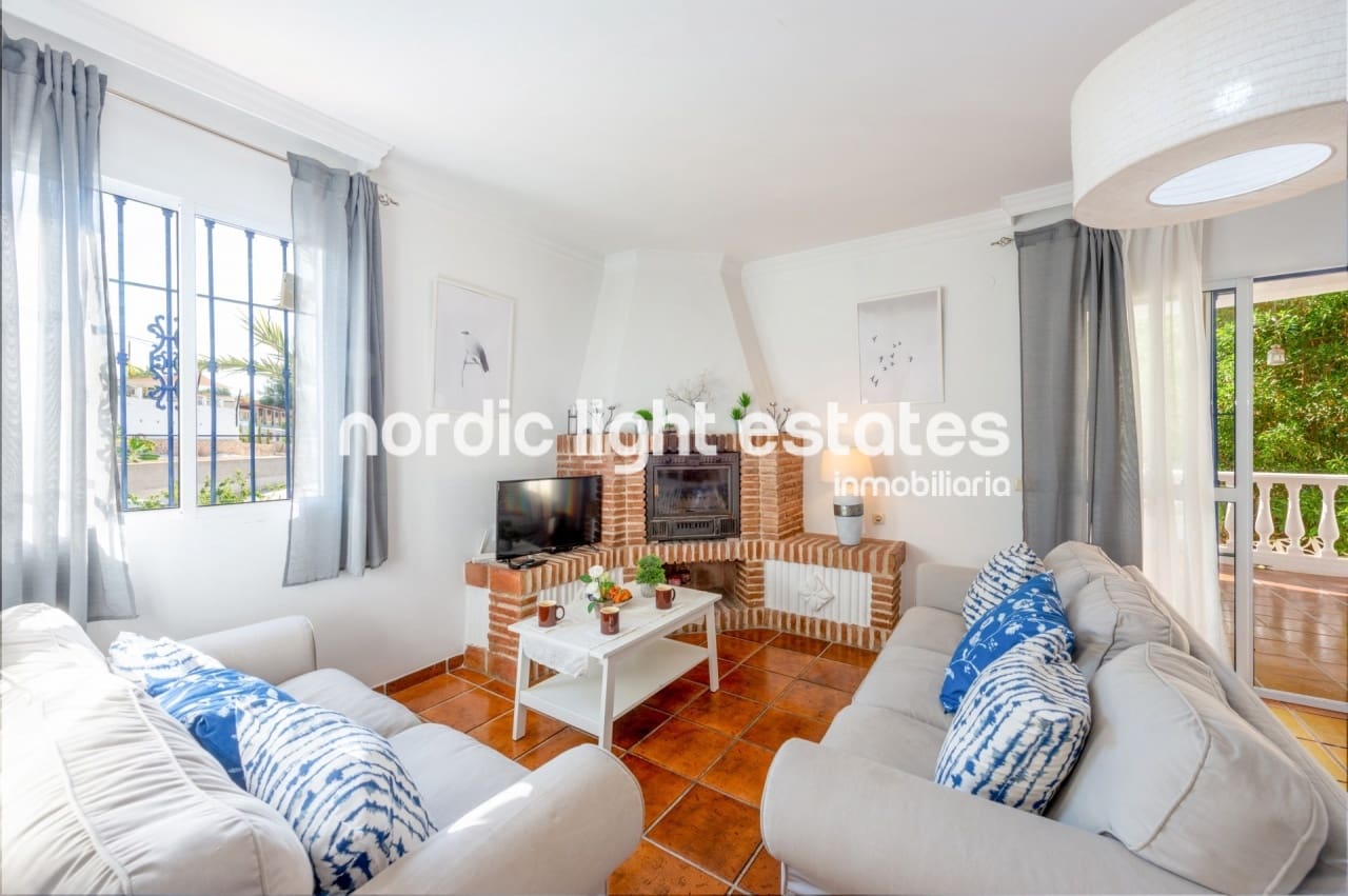 4 makuuhuone Huvila vuokrattavana paikassa Frigiliana mukana uima-altaan - 2 000 € (Ref: 7589835)