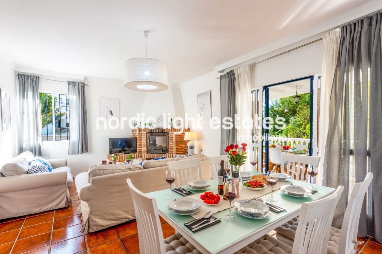 4 makuuhuone Huvila vuokrattavana paikassa Frigiliana mukana uima-altaan - 2 000 € (Ref: 7589835)