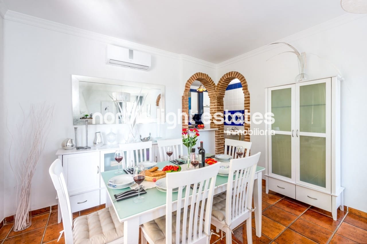 4 makuuhuone Huvila vuokrattavana paikassa Frigiliana mukana uima-altaan - 2 000 € (Ref: 7589835)