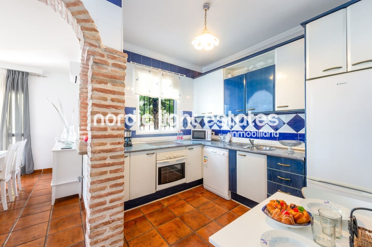 4 makuuhuone Huvila vuokrattavana paikassa Frigiliana mukana uima-altaan - 2 000 € (Ref: 7589835)