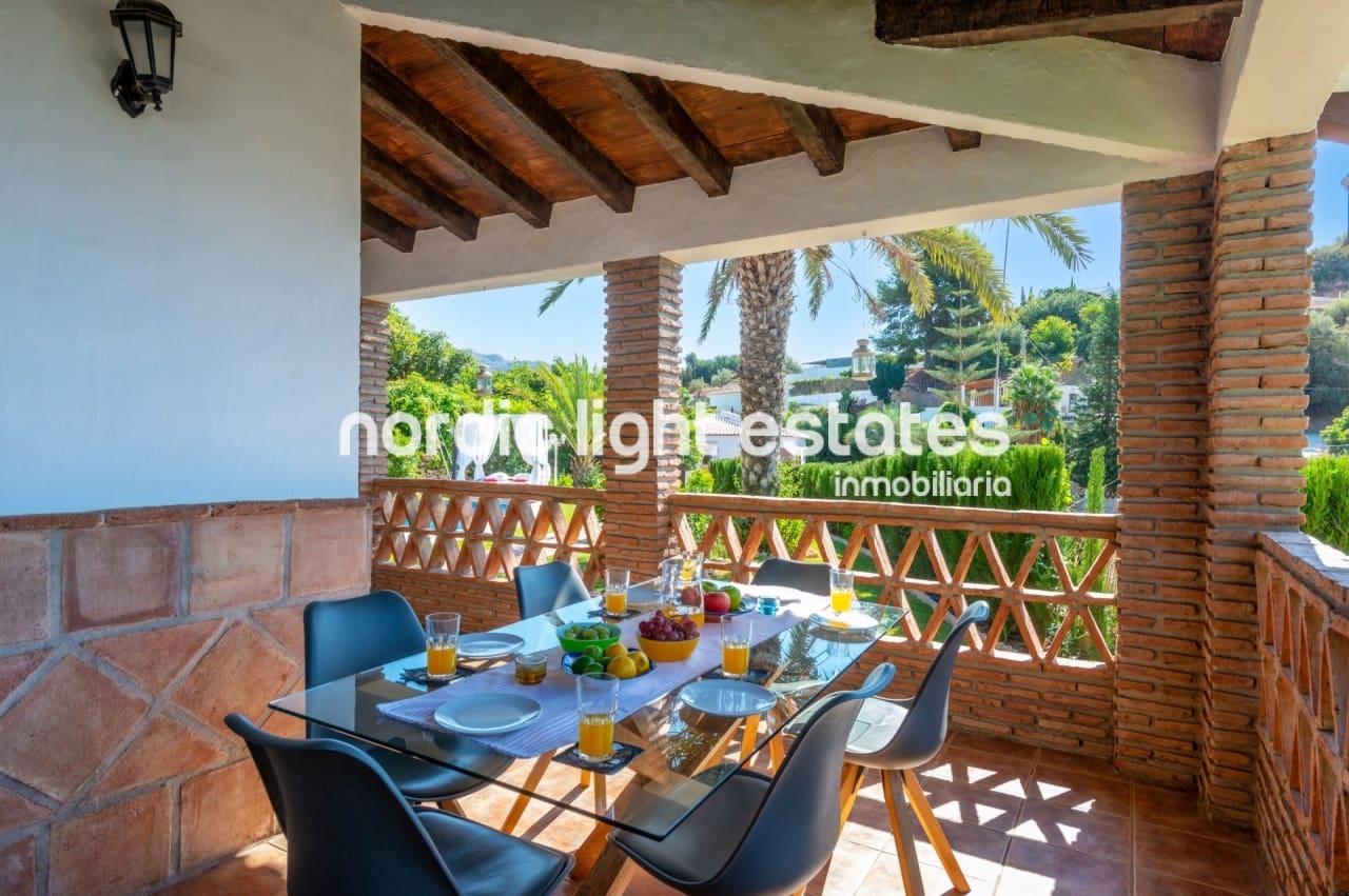 3 soveværelse Villa til leje i Frigiliana med swimmingpool - € 1.800 (Ref: 7589836)