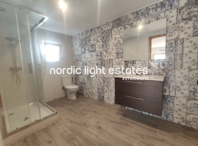 2 soverom Leilighet til leie i Frigiliana - € 850 (Ref: 7678371)