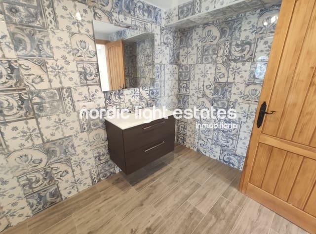 2 soverom Leilighet til leie i Frigiliana - € 850 (Ref: 7678371)