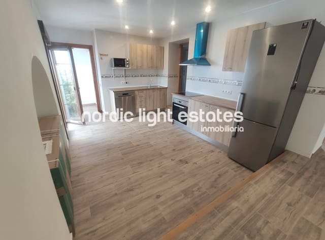 2 soverom Leilighet til leie i Frigiliana - € 850 (Ref: 7678371)