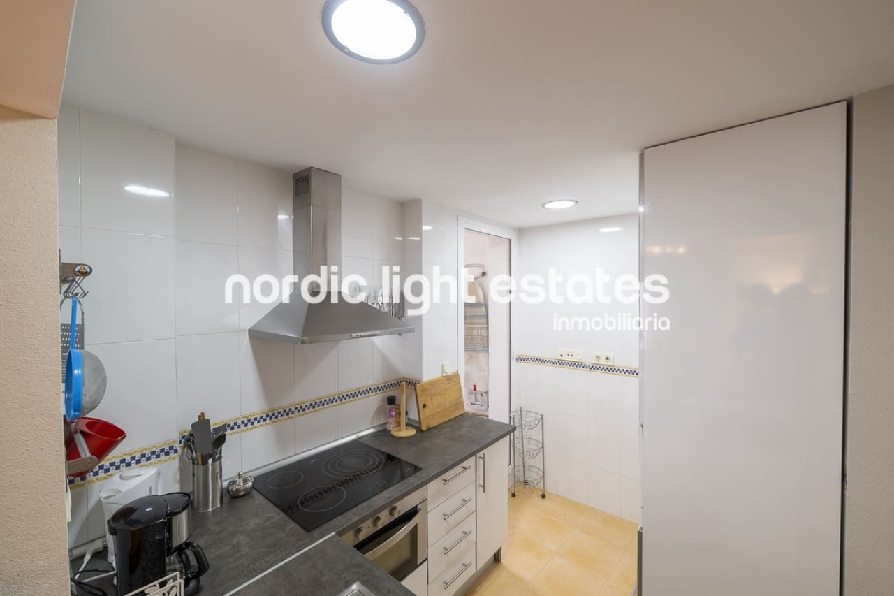 2 soveværelse Lejlighed til salg i Nerja - € 280.000 (Ref: 7695371)