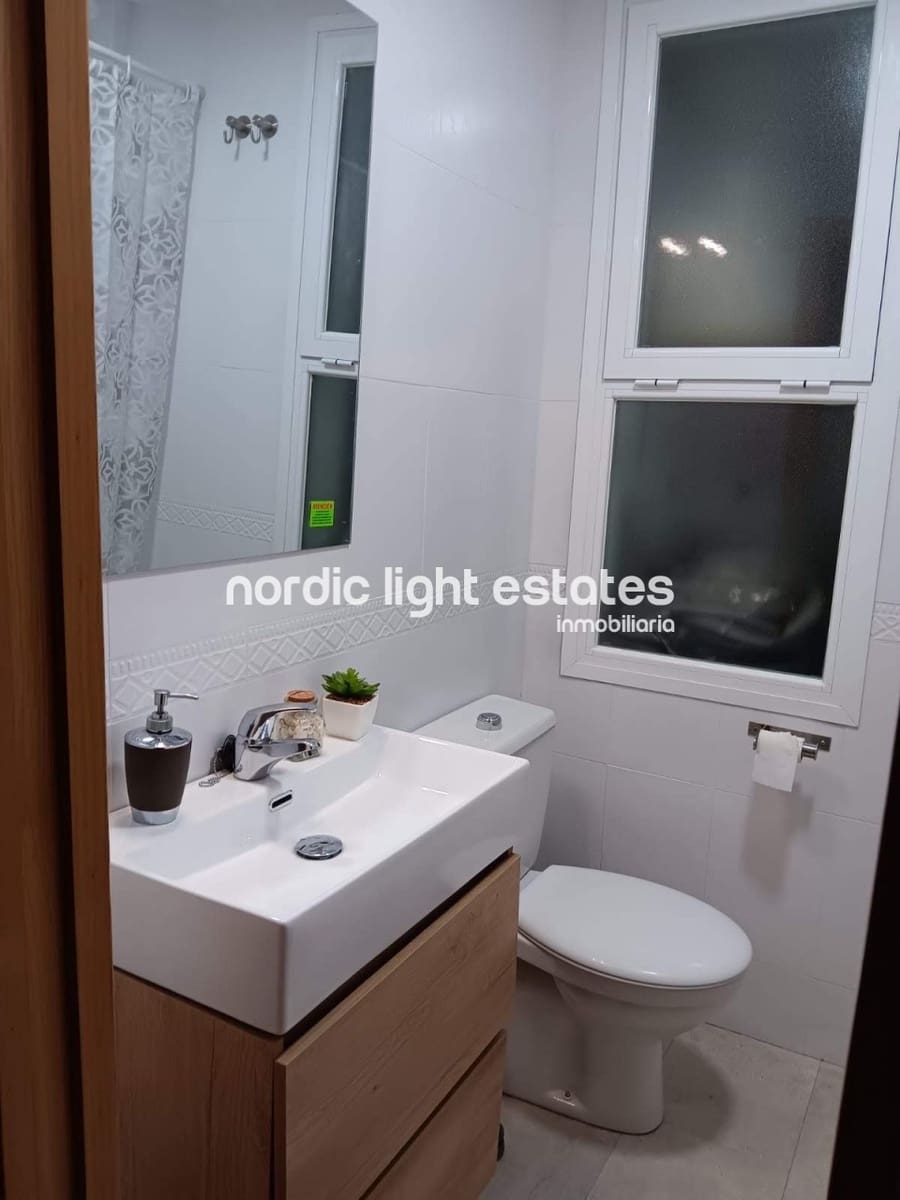 2 soveværelse Lejlighed til salg i Nerja - € 280.000 (Ref: 7695371)