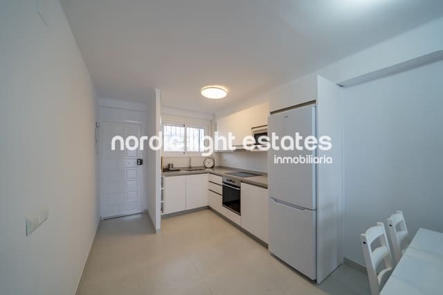 2 soverom Leilighet til leie i Burriana, Nerja med svømmebasseng - € 950 (Ref: 7795619)