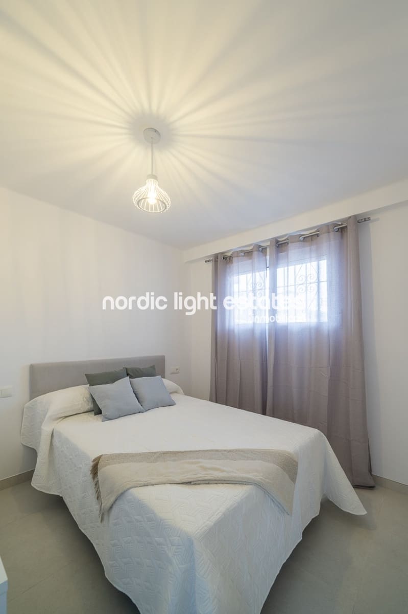 2 bedroom Apartment for rent in Nerja with pool - € 950 (Ref: 7795619)