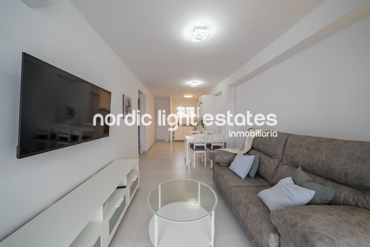 2 bedroom Apartment for rent in Nerja with pool - € 950 (Ref: 7795619)