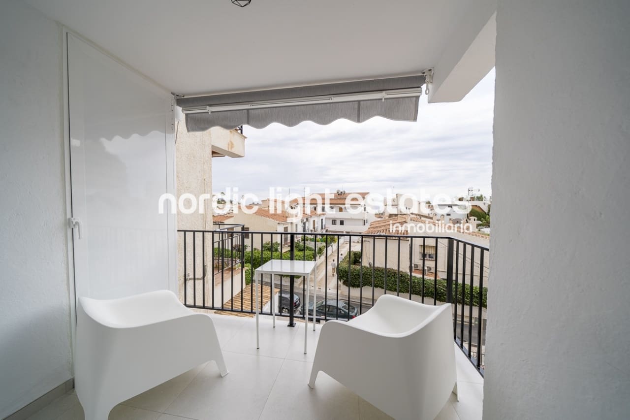 2 bedroom Apartment for rent in Nerja with pool - € 950 (Ref: 7795619)