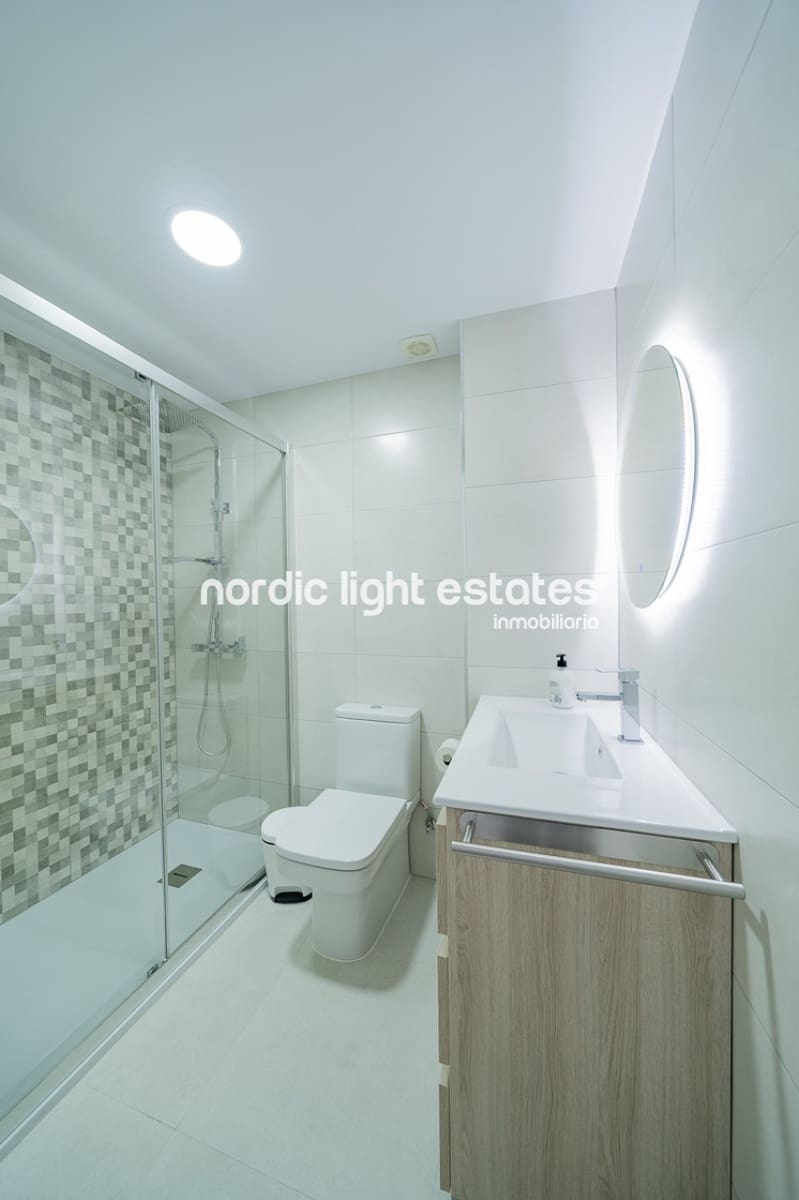 2 bedroom Apartment for rent in Nerja with pool - € 950 (Ref: 7795619)