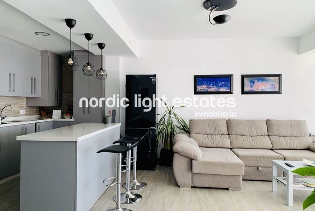2 Zimmer Apartment zu verkaufen in Torrox-Costa, Torrox mit Pool - 283.000 € (Ref: 7795621)