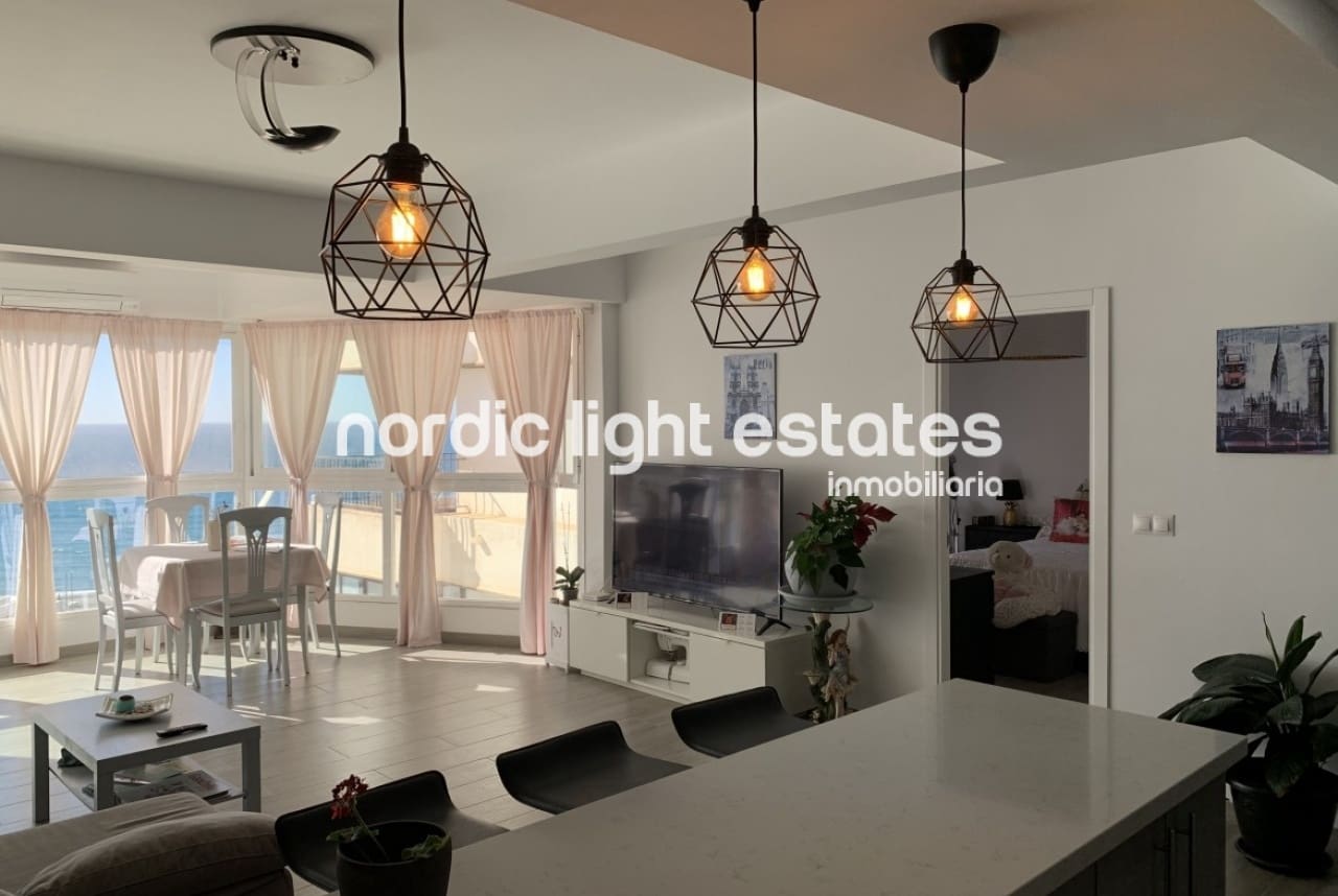 2 Zimmer Apartment zu verkaufen in Torrox-Costa mit Pool - 283.000 € (Ref: 7795621)