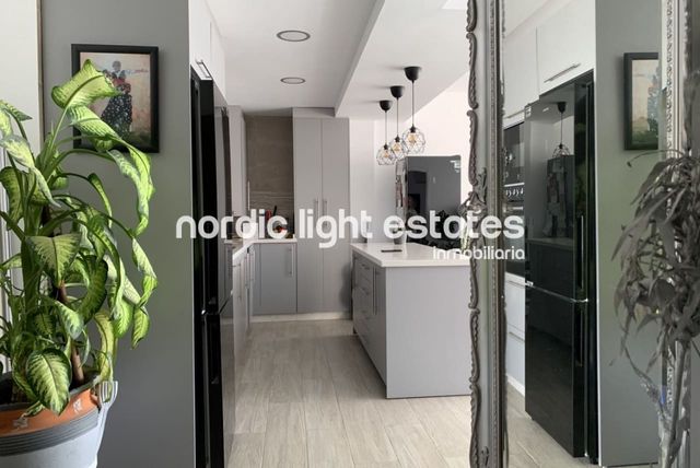 2 Zimmer Apartment zu verkaufen in Torrox-Costa, Torrox mit Pool - 283.000 € (Ref: 7795621)