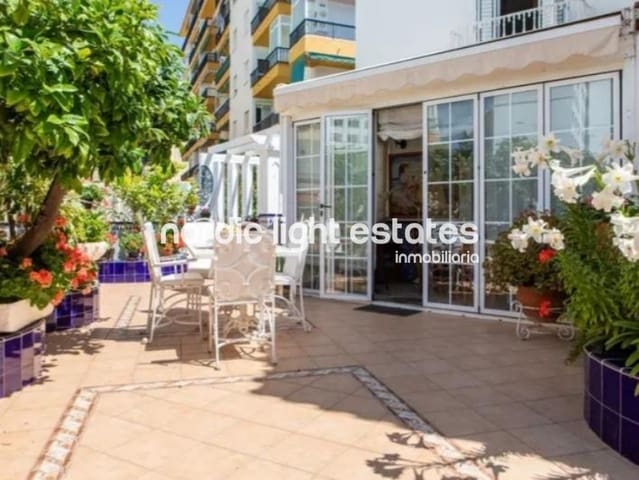 3 camera da letto Villetta Bifamiliare in vendita in Nerja con garage - 749.000 € (Rif: 7879401)