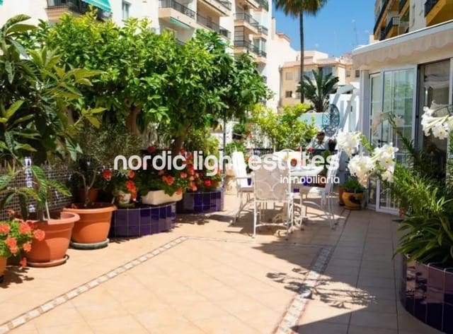 3 camera da letto Villetta Bifamiliare in vendita in Nerja con garage - 749.000 € (Rif: 7879401)