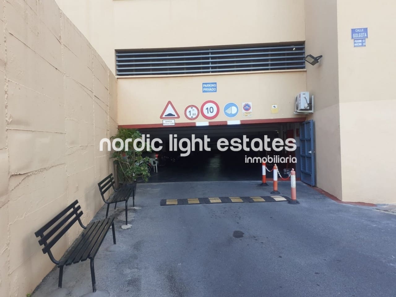 Garage til salg i Malaga by - € 24.000 (Ref: 8123914)