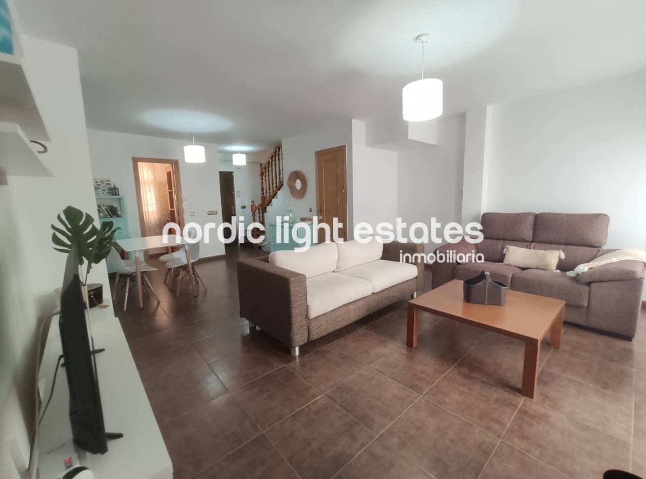 3 soveværelse Penthouse til salg i Torrox-Costa med garage - € 389.000 (Ref: 8225935)